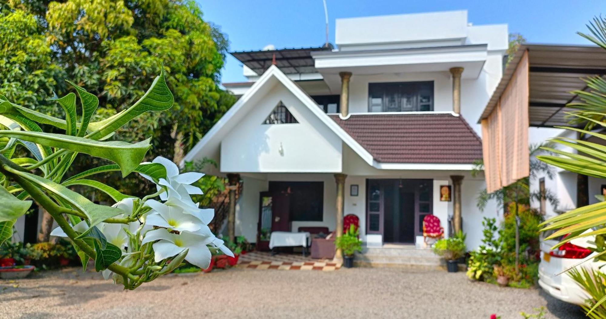 Alma Homestay Mararikulam Ngoại thất bức ảnh